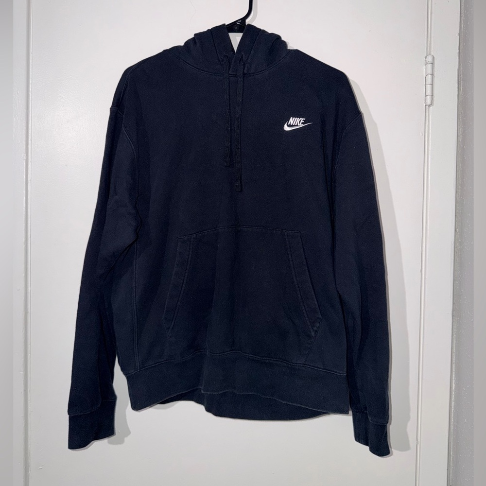 Nike sportswear Club fleece hoodie Pullover Men’s Size Medium